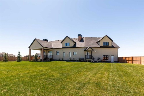 1 Edgemoor Way West, Lethbridge, AB - Outdoor