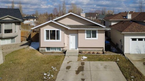 182 Heritage Court WEST Lethbridge, AB T1K 7Y5
