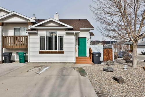289 Cougar Way NORTH Lethbridge, AB T1H 6R5