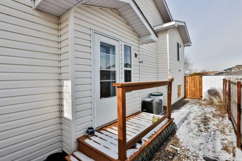 289 Cougar Way North, Lethbridge, AB - Outdoor With Exterior