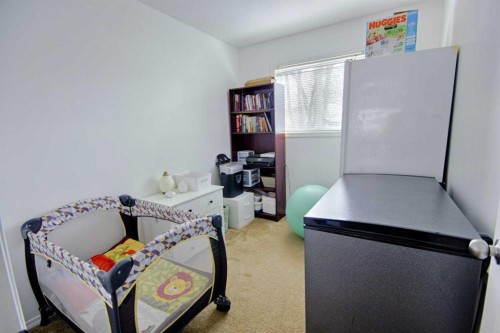 5111 54 Street, Taber, AB - Indoor