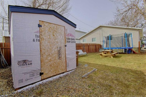 5111 54 Street, Taber, AB - Outdoor