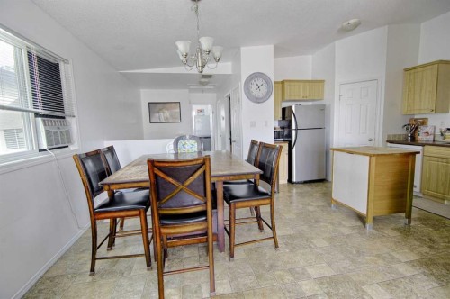 5111 54 Street, Taber, AB - Indoor