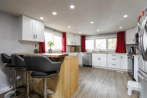 31-1410 43 Street South, Lethbridge, AB 