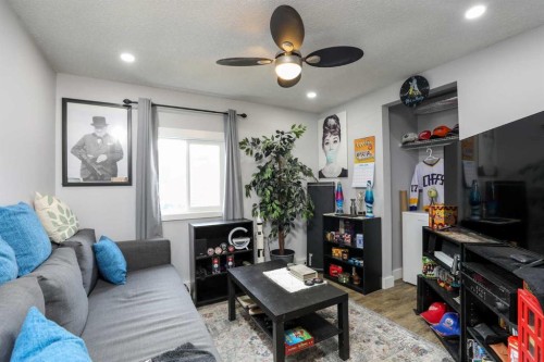 31-1410 43 Street South, Lethbridge, AB 