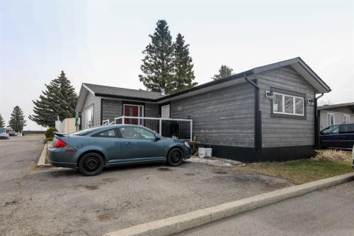 31-1410 43 Street South, Lethbridge, AB 