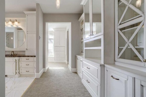 224010 Twp Rd 9-2, Rural Lethbridge County, AB - Indoor Photo Showing Bathroom