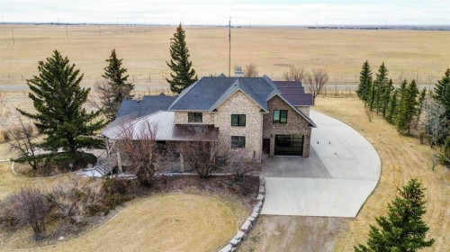 224010 Twp Rd 9-2, Rural Lethbridge County, AB - Outdoor