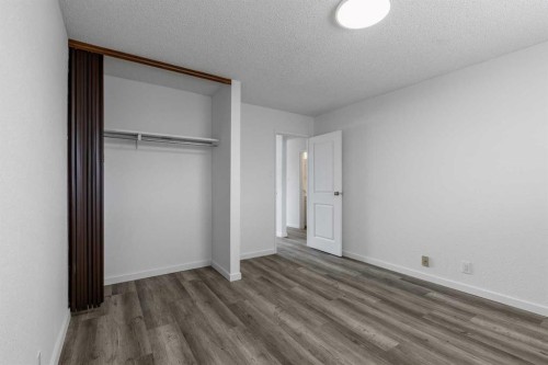 74 Carleton Place West, Lethbridge, AB - Indoor Photo Showing Other Room