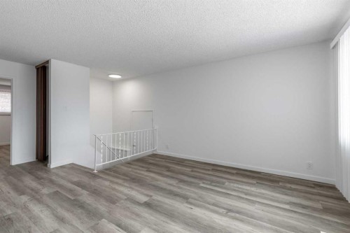 74 Carleton Place West, Lethbridge, AB - Indoor Photo Showing Other Room