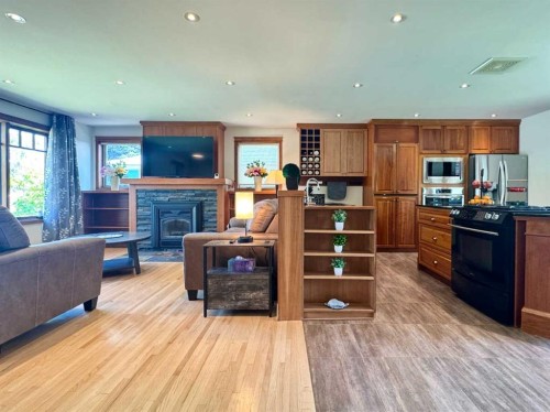 2302 14 Avenue South, Lethbridge, AB - Indoor With Fireplace