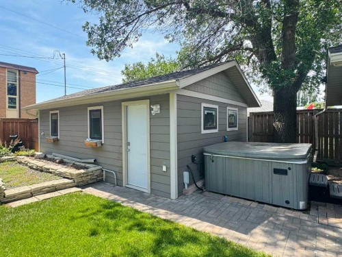 2302 14 Avenue South, Lethbridge, AB - Outdoor With Exterior