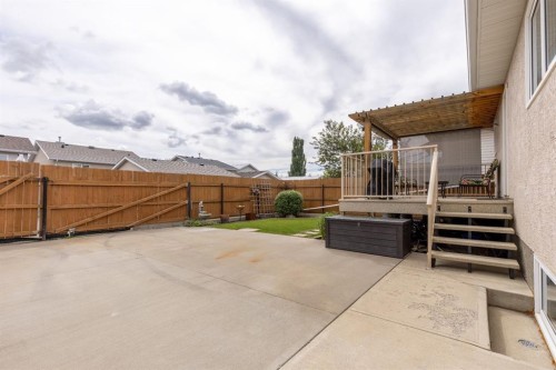 389 Kodiak Boulevard North, Lethbridge, AB - Outdoor