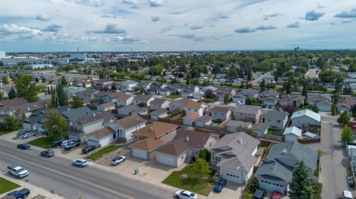 389 Kodiak Boulevard North, Lethbridge, AB - Outdoor With View