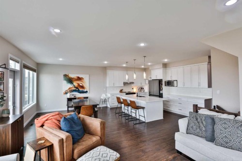 261 Agnes Short Place North, Lethbridge, AB - Indoor