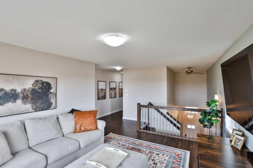 261 Agnes Short Place North, Lethbridge, AB - Indoor Photo Showing Living Room