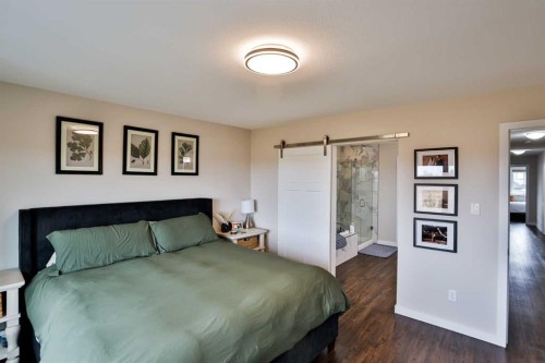 261 Agnes Short Place North, Lethbridge, AB - Indoor Photo Showing Bedroom