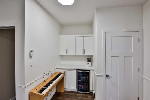 261 Agnes Short Place North, Lethbridge, AB - Indoor Photo Showing Other Room