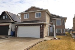 285 Fairmont Boulevard SOUTHLethbridge, AB T1H 4P4