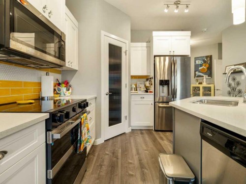 3-322 Northlander Bend West, Lethbridge, AB - Indoor Photo Showing Kitchen With Upgraded Kitchen
