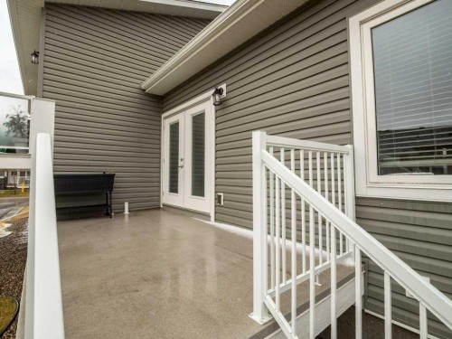 3-322 Northlander Bend West, Lethbridge, AB - Outdoor With Exterior