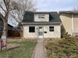 1709 1 Ave NORTHLethbridge, AB T1H 0A5