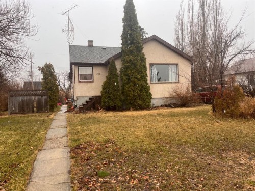 306 4Th Avenue, Warner, AB - Outdoor