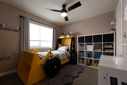 26 Riverglen Link West, Lethbridge, AB - Indoor Photo Showing Bedroom