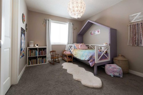 26 Riverglen Link West, Lethbridge, AB - Indoor Photo Showing Bedroom