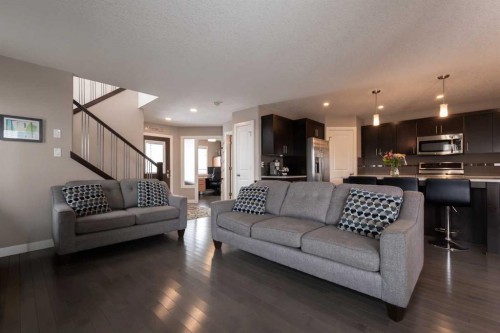26 Riverglen Link West, Lethbridge, AB - Indoor Photo Showing Living Room