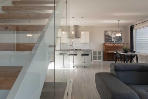 201 Grassland Boulevard West, Lethbridge, AB - Indoor