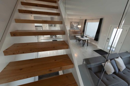 201 Grassland Boulevard West, Lethbridge, AB - Indoor Photo Showing Other Room