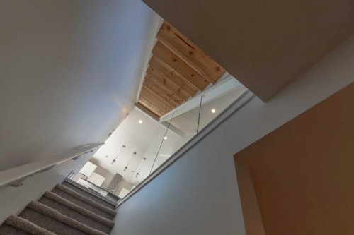 201 Grassland Boulevard West, Lethbridge, AB - Indoor Photo Showing Other Room