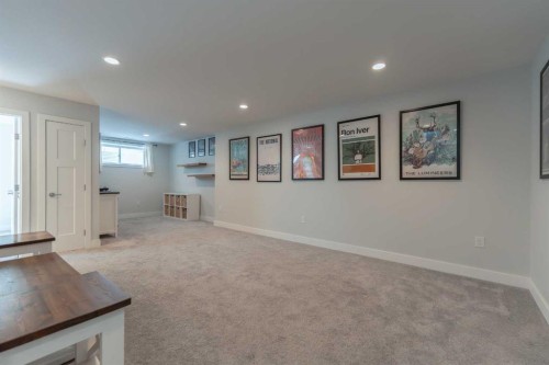 201 Grassland Boulevard West, Lethbridge, AB - Indoor Photo Showing Other Room