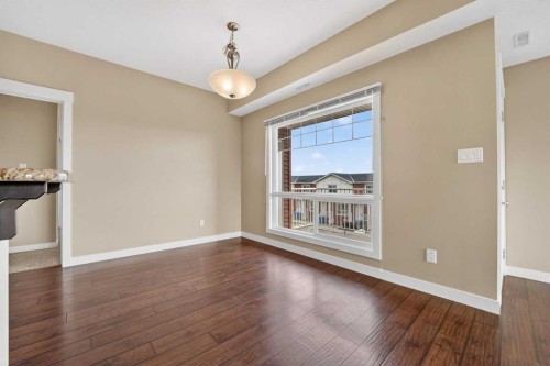 1-197 Silkstone Road West, Lethbridge, AB - Indoor Photo Showing Other Room