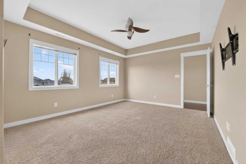 1-197 Silkstone Road West, Lethbridge, AB - Indoor Photo Showing Other Room