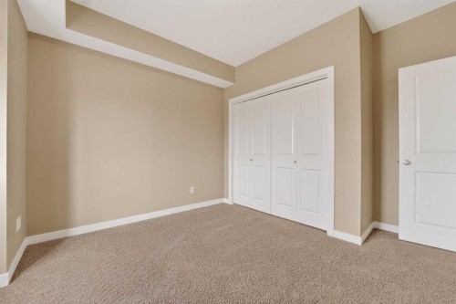 1-197 Silkstone Road West, Lethbridge, AB - Indoor Photo Showing Other Room