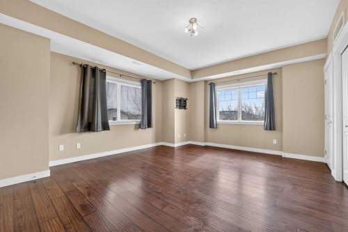 1-197 Silkstone Road West, Lethbridge, AB - Indoor Photo Showing Other Room