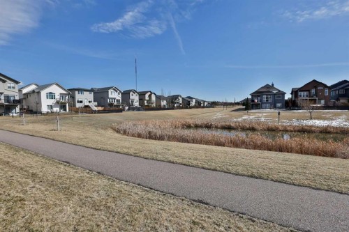 56 Greywolf Road North, Lethbridge, AB - Outdoor