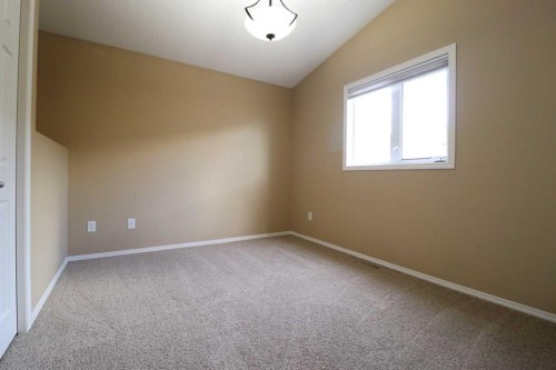 1664 Coalbanks Boulevard West, Lethbridge, AB - Indoor Photo Showing Other Room