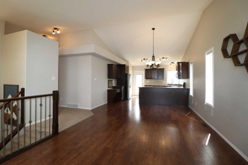 1664 Coalbanks Boulevard West, Lethbridge, AB - Indoor