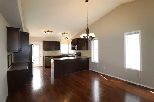 1664 Coalbanks Boulevard West, Lethbridge, AB - Indoor Photo Showing Kitchen