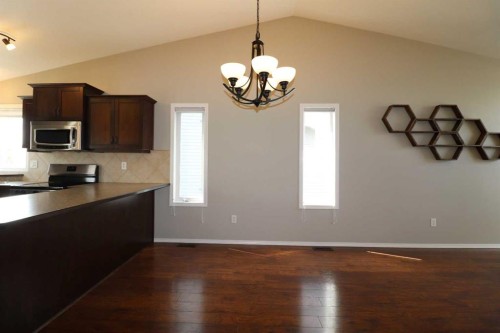 1664 Coalbanks Boulevard West, Lethbridge, AB - Indoor Photo Showing Kitchen