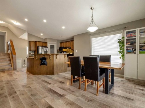 214 Firelight Crescent West, Lethbridge, AB - Indoor Photo Showing Dining Room