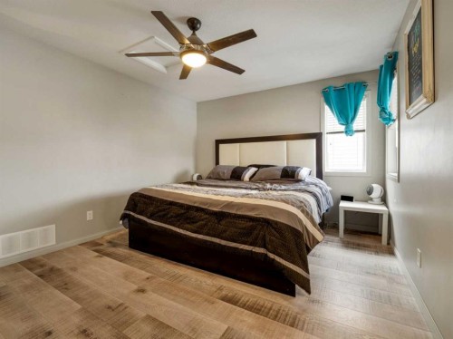 214 Firelight Crescent West, Lethbridge, AB - Indoor Photo Showing Bedroom