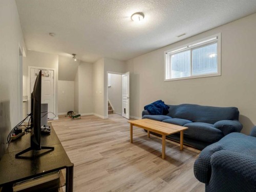 214 Firelight Crescent West, Lethbridge, AB - Indoor Photo Showing Living Room