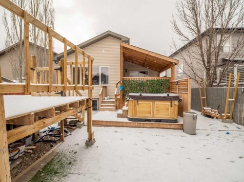 214 Firelight Crescent West, Lethbridge, AB - Outdoor