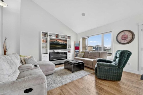 64 Riverhurst Cove West, Lethbridge, AB - Indoor Photo Showing Living Room
