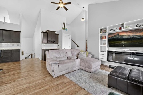 64 Riverhurst Cove West, Lethbridge, AB - Indoor Photo Showing Living Room