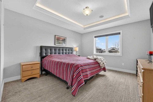 64 Riverhurst Cove West, Lethbridge, AB - Indoor Photo Showing Bedroom